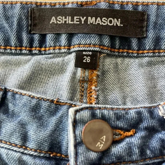 Ashley Mason High-Waisted Raw Hem Denim Shorts Medium Wash Sz 27 - Picture 8 of 10